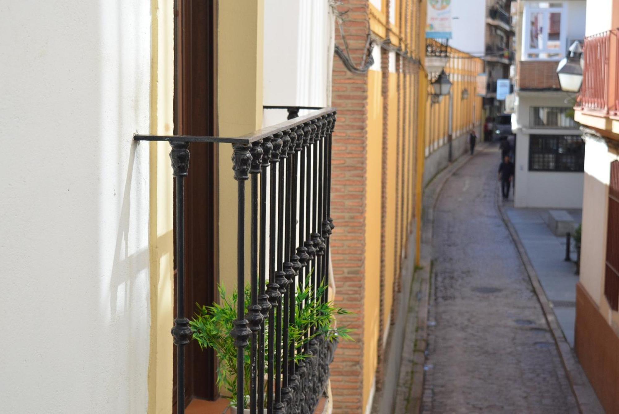 Apartamento Puerta De Cordoba- Exterior Con Balcones Экстерьер фото